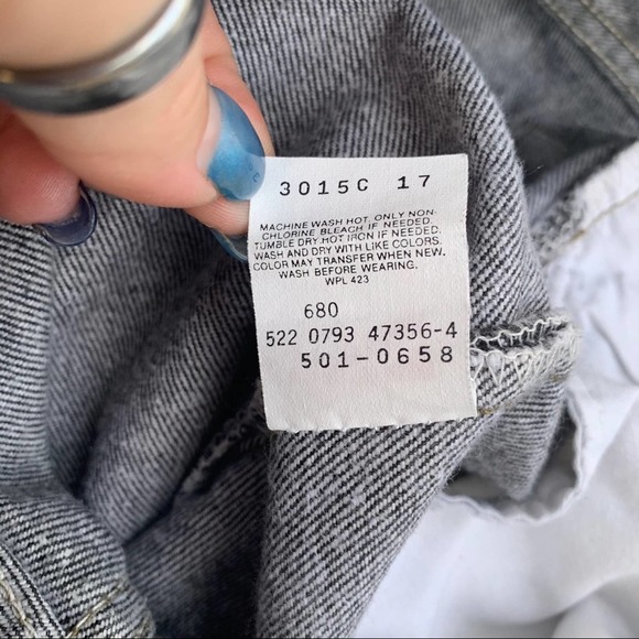 Vintage 90s Levi’s 501XX faded black raw hem jeans - Picture 4 of 8